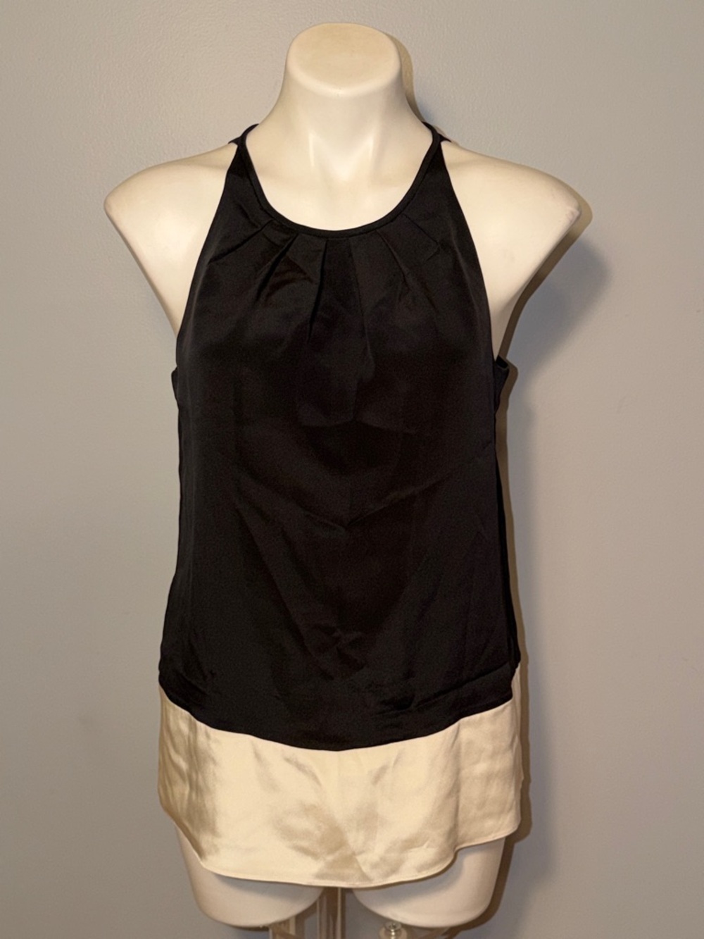 Theory Ladies silk blend Dressy two toned sleeveless top. Medium. Black & cream